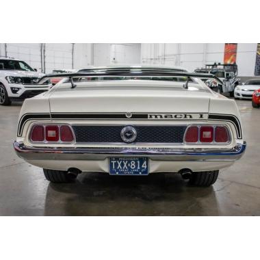 Auto World 1973 Ford Mustang Mach 1 Pearl White