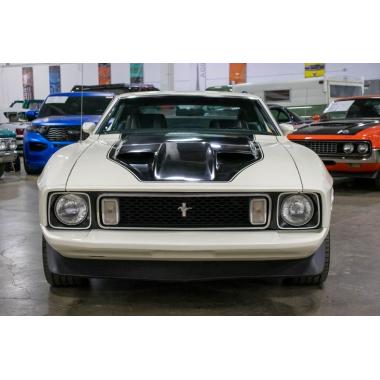 Auto World 1973 Ford Mustang Mach 1 Pearl White