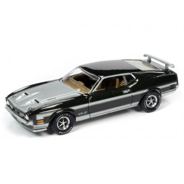 Auto World 1971 Ford Mustang Boss 351 Dark Green Metallic 