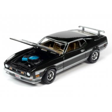 Auto World 1971 Ford Mustang Boss 351 Dark Green Metallic 