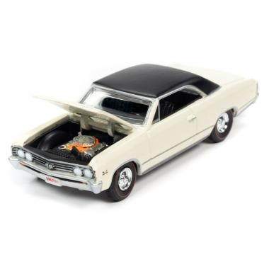 Auto World 1967 Chevrolet Chevelle SS Capri Cream 