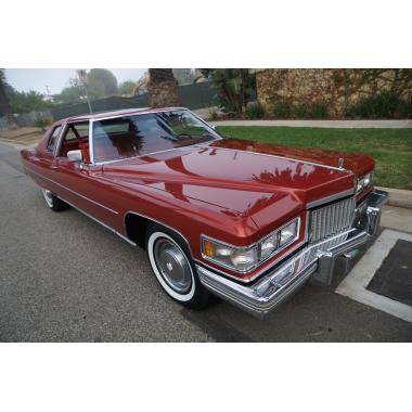 Auto World 1975 Cadillac Coupe DeVille Firethorn Red 