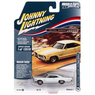 Johnny Lightning 1965 Royal Bobcat Pontiac Catalina 2+2 Gloss White
