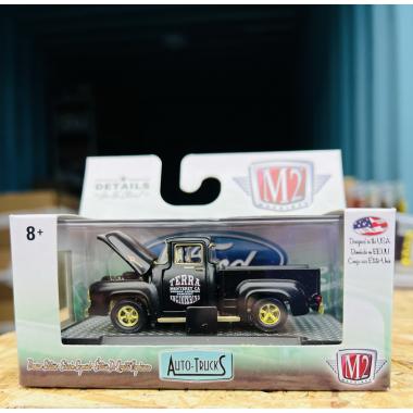 M2 Machines 1:64 1967 Ford F-100 Chase Version Gold Rims