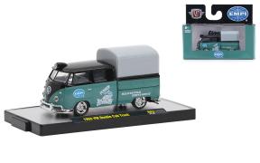 M2 Machines 1:64 Auto-Thentics 1959 VW Double Cab Truck