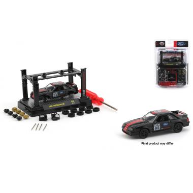 M2 Machines 1988 Ford Mustang GT Model-Kit
