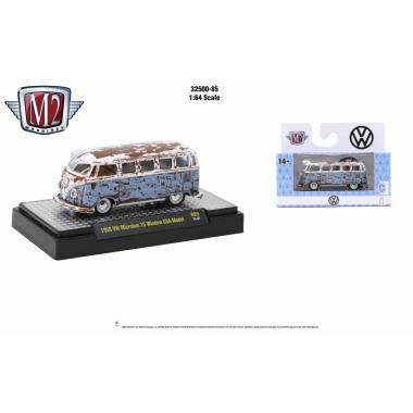 M2 Machines 1958 Volkswagen Microbus 15 Window USA Model Light Blue and White (Rusted)