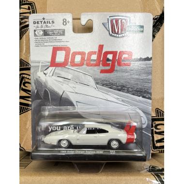 M2 Machines 1:64 1969 Dodge Charger Daytona HEMI R62