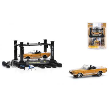 M2 Machines 1:64 1968 Shelby G.T.500KR