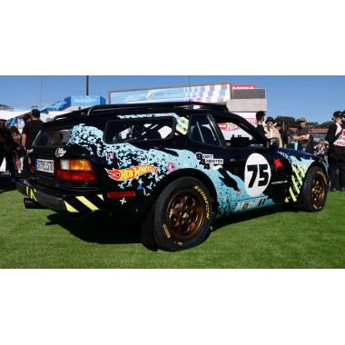 Hot Wheels RLC Exclusive Mobil 1 Porsche Dirtmeister 944