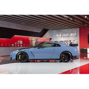 INNO64 1:64 Nissan GT-R R35 Grey