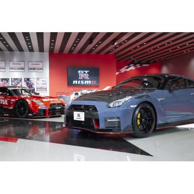 INNO64 1:64 Nissan GT-R R35 Grey